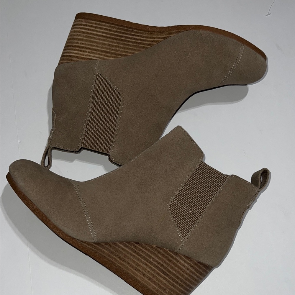 Toms Taupe Wedge Ankle Booties - Picture 1 of 9